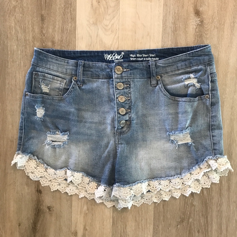 NWOT Mossimo High Rise Lace Trim Jean Short Shorts